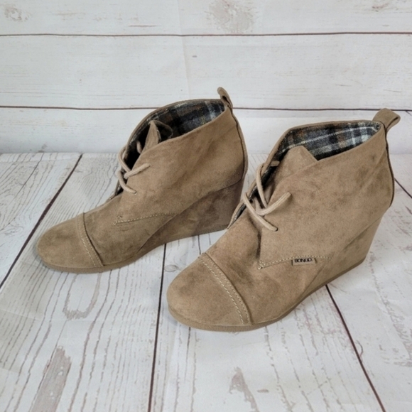 Bongo brand suede wedge boot Women's Size 6 M tan - Picture 5 of 10